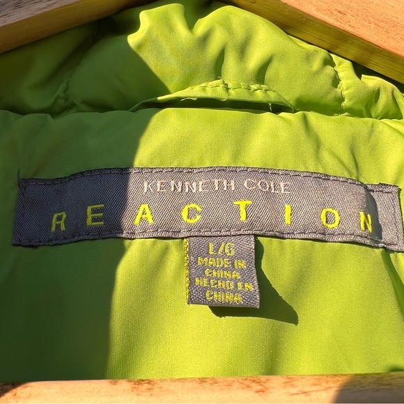 ⬇️Kenneth Cole Reaction Womens Vest Size L Color Lime W/Navy Inside Quilted - Picture 3 of 12